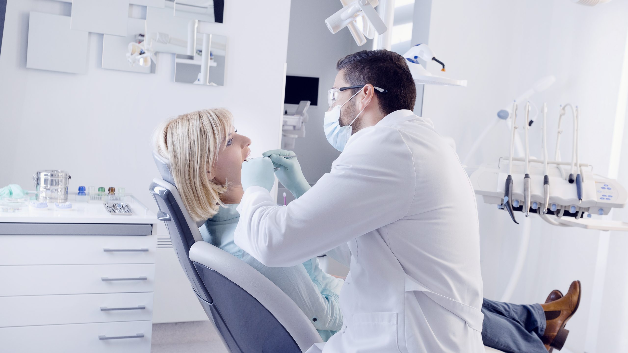 Dentist in Santa Fe, TX